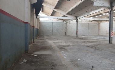 Depósito de 1000 m2 cubiertos en Florida