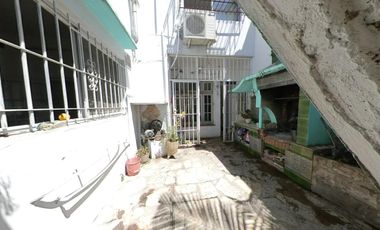 NUEVAS CONDICIONES, Chalet sobre Belgrano 1195 con patio