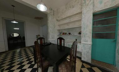 NUEVAS CONDICIONES, Chalet sobre Belgrano 1195 con patio