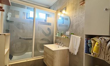 Departamento tres ambientes con cochera en alquiler