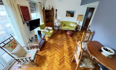 Departamento tres ambientes con cochera en alquiler