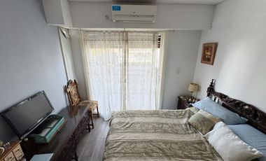 Departamento tres ambientes con cochera en alquiler