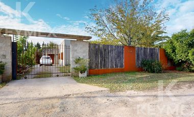 Casa, Parque, Quincho y Pileta en Venta
