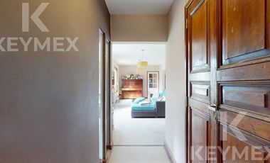 Casa, Parque, Quincho y Pileta en Venta