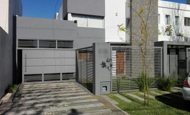 Casa - Venta- City Bell - 2 Dormitorios