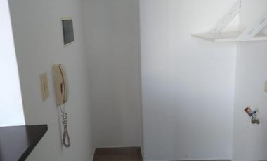 Departamento 2 AMBIENTES CON COCHERA A PASOS DE LA ESTACION en Banfield Oeste