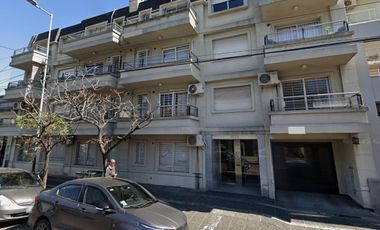 Departamento 2 AMBIENTES CON COCHERA A PASOS DE LA ESTACION en Banfield Oeste