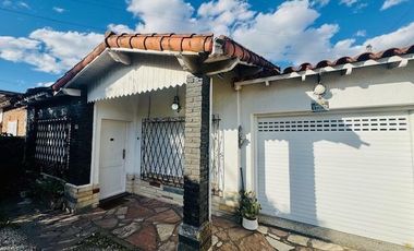 CASA 4 AMB. CON COCHERA