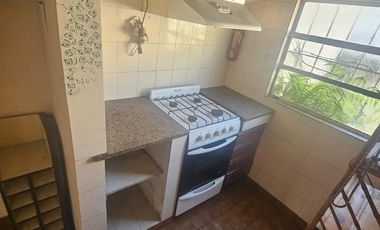 CASA 4 AMB. CON COCHERA