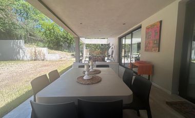 Casa en villa allende