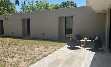 Casa en villa allende