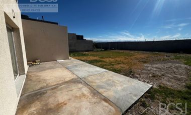 Casa en Bº Privado Aromas de Campo