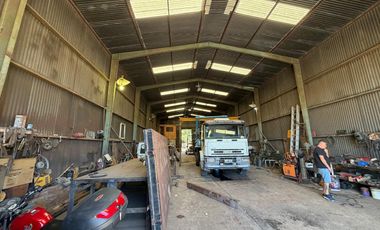 Galpón - 320 m2 cubiertos - Lote 1200 m2 -Berazategui