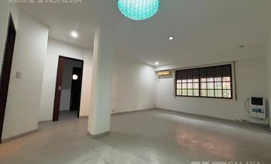 Venta Olivos PH 4 ambientes   jardín sin expensas