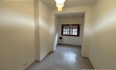 Venta Olivos PH 4 ambientes   jardín sin expensas