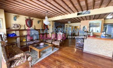 VENTA O ALQUILER - CASA 5 AMB. CON PATIO, TZA, COCHERA Y ASCENSOR EN VILLA DEVOTO
