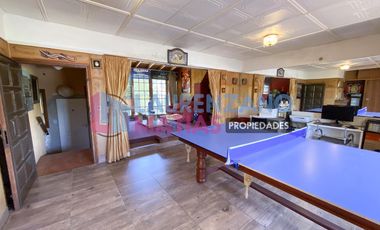 VENTA O ALQUILER - CASA 5 AMB. CON PATIO, TZA, COCHERA Y ASCENSOR EN VILLA DEVOTO