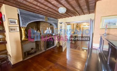 VENTA O ALQUILER - CASA 5 AMB. CON PATIO, TZA, COCHERA Y ASCENSOR EN VILLA DEVOTO