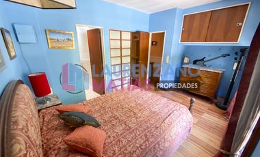 VENTA O ALQUILER - CASA 5 AMB. CON PATIO, TZA, COCHERA Y ASCENSOR EN VILLA DEVOTO