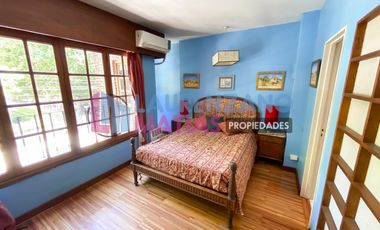 VENTA O ALQUILER - CASA 5 AMB. CON PATIO, TZA, COCHERA Y ASCENSOR EN VILLA DEVOTO