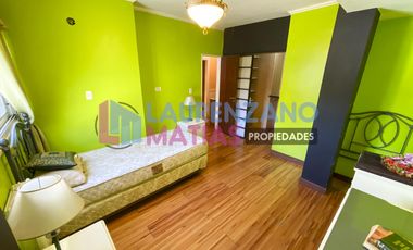 VENTA O ALQUILER - CASA 5 AMB. CON PATIO, TZA, COCHERA Y ASCENSOR EN VILLA DEVOTO