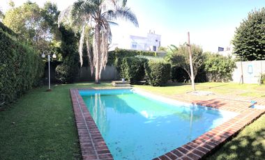 Casa en  VENTA CITY BELL
