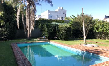 Casa en  VENTA CITY BELL