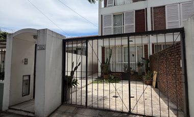 Casa en Olivos con parque y cochera