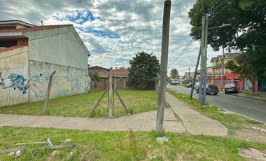Terreno en venta Equina San Martin y Fourier