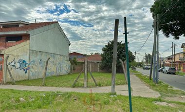 Terreno en venta Equina San Martin y Fourier