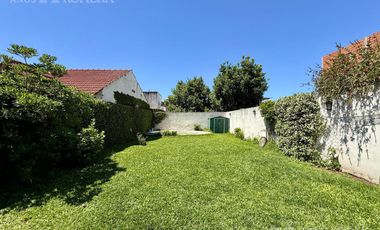 Venta casa 4 ambientes con jardín y pileta en Olivos
