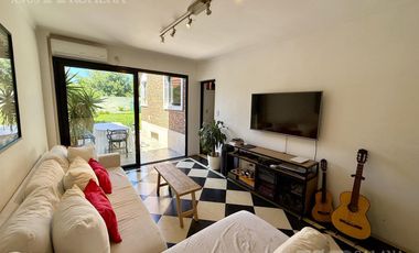 Venta casa 4 ambientes con jardín y pileta en Olivos