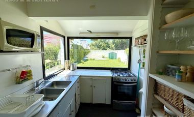 Venta casa 4 ambientes con jardín y pileta en Olivos