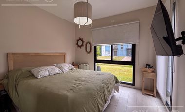 Casa en venta de  4 ambientes en barrio cerrado La Reserva de Hudson, Berazategui