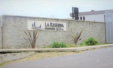 Casa en venta de  4 ambientes en barrio cerrado La Reserva de Hudson, Berazategui