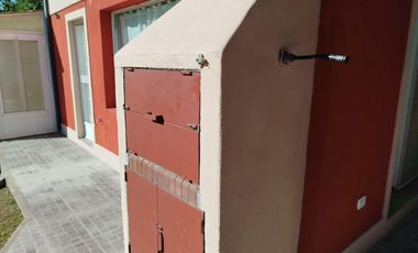 VENTA CASA 2/3 DOMIRTORIOS 2 BAÑOS EN PAGO CHICO. GRAN LOTE PARQUIZADO