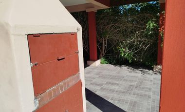 VENTA CASA 2/3 DOMIRTORIOS 2 BAÑOS EN PAGO CHICO. GRAN LOTE PARQUIZADO