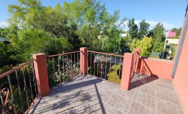 VENTA CASA 2/3 DOMIRTORIOS 2 BAÑOS EN PAGO CHICO. GRAN LOTE PARQUIZADO