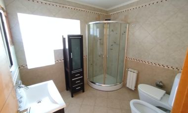 VENTA CASA 2/3 DOMIRTORIOS 2 BAÑOS EN PAGO CHICO. GRAN LOTE PARQUIZADO