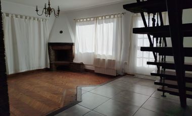 VENTA CASA 2/3 DOMIRTORIOS 2 BAÑOS EN PAGO CHICO. GRAN LOTE PARQUIZADO