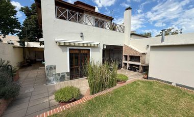 Casa en venta cuatro dormitorios en Junin, Bs, As.