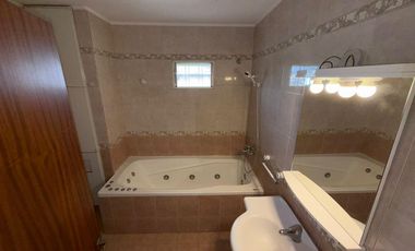Casa en venta cuatro dormitorios en Junin, Bs, As.