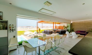 Venta De Casa En Puerto Madero km 89 En  Primera Fila 6 Dormitorios