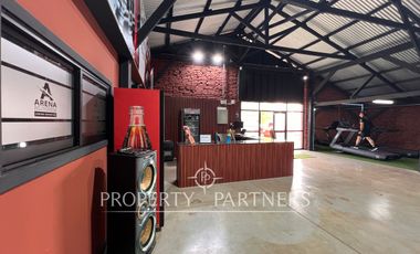Gran centro deportivo en operación a puerta cerrada