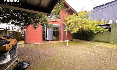 GRAN CASA COMERCIAL  600 M2/ 8 EST