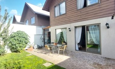 CASA 3D 3B 2E CONDOMINIO CERRADO