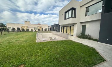 VENTA - CASA - COUNTRY ALTOS DE LA RIBERA