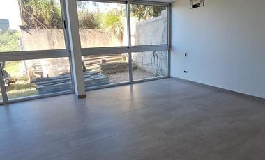 Oficina en alquiler,  Cerro de las Rosas, Zona Norte