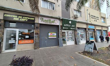 Local en excelente ubicación comercial. - Banfield Este