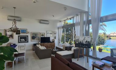 Casa - Los Alisos